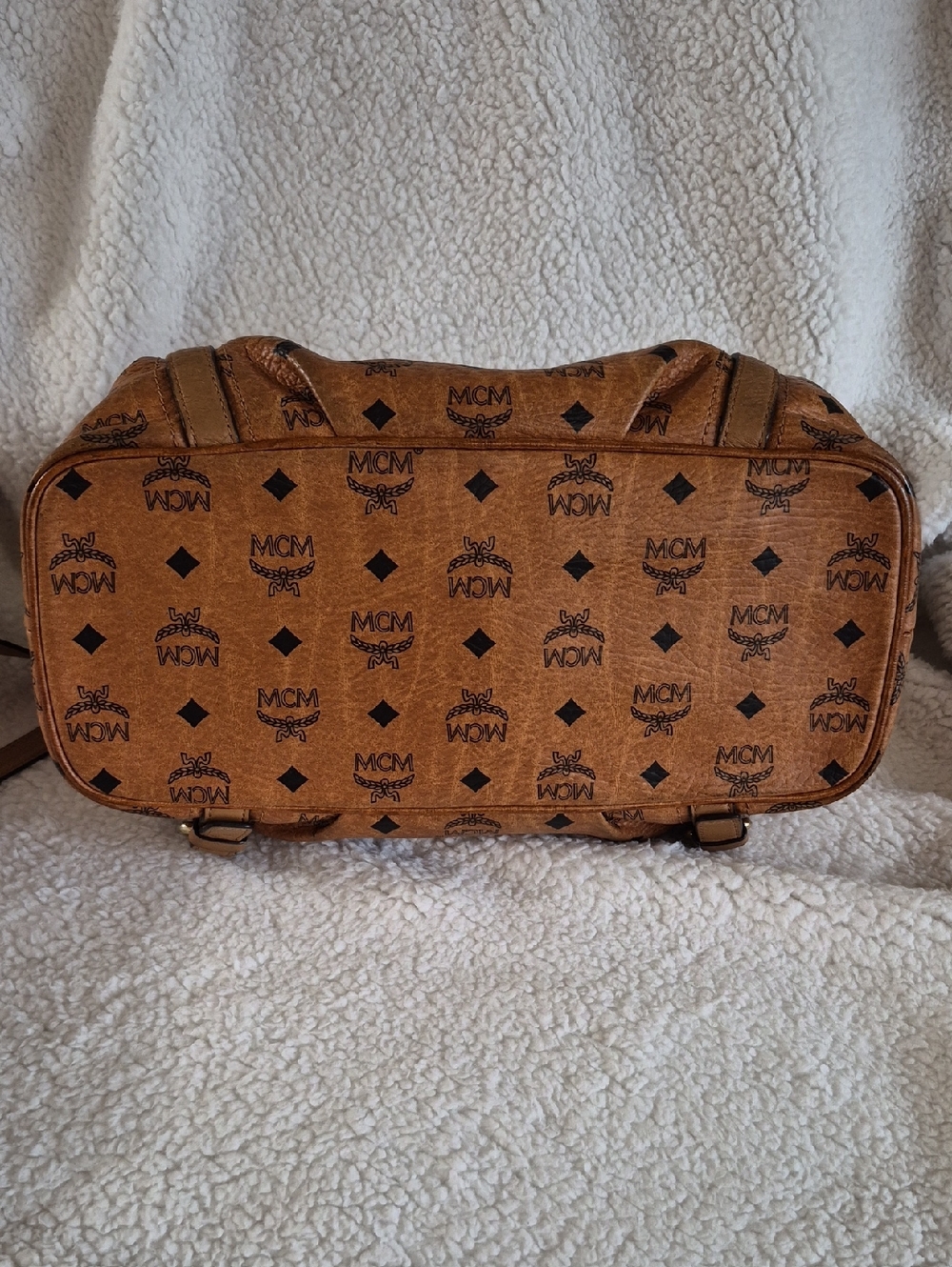 Authentic MCM Two Way Shopper - Picture 4 of 16